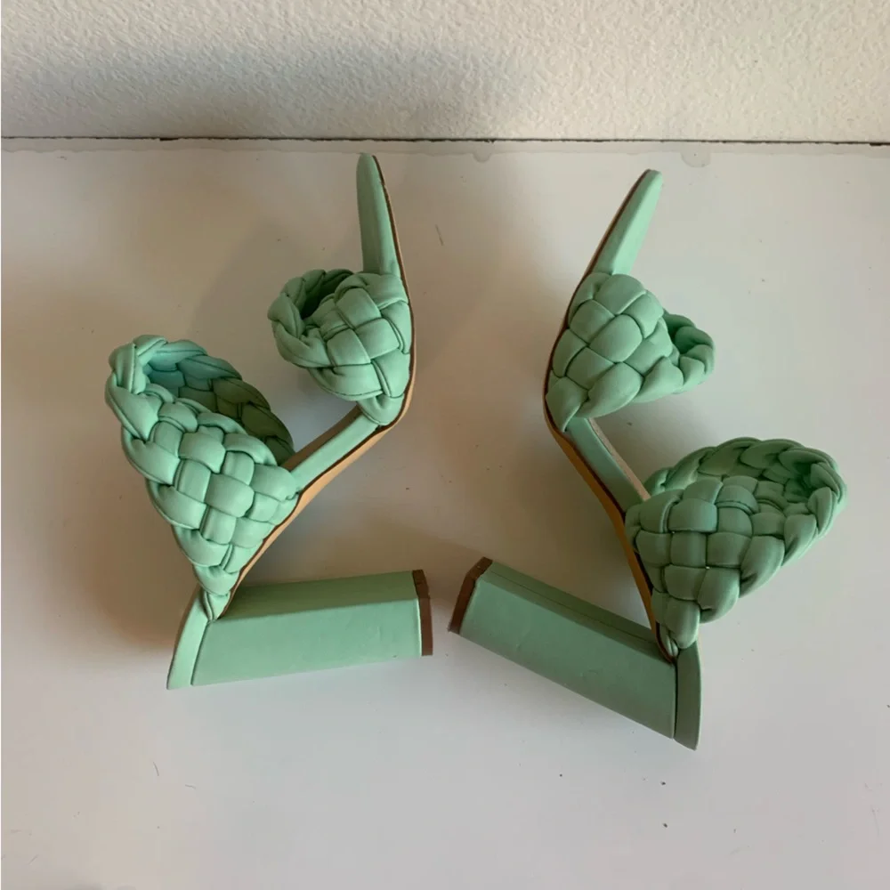 Liliana Twisted Mint sandals with braided straps chunky heel women's size 10